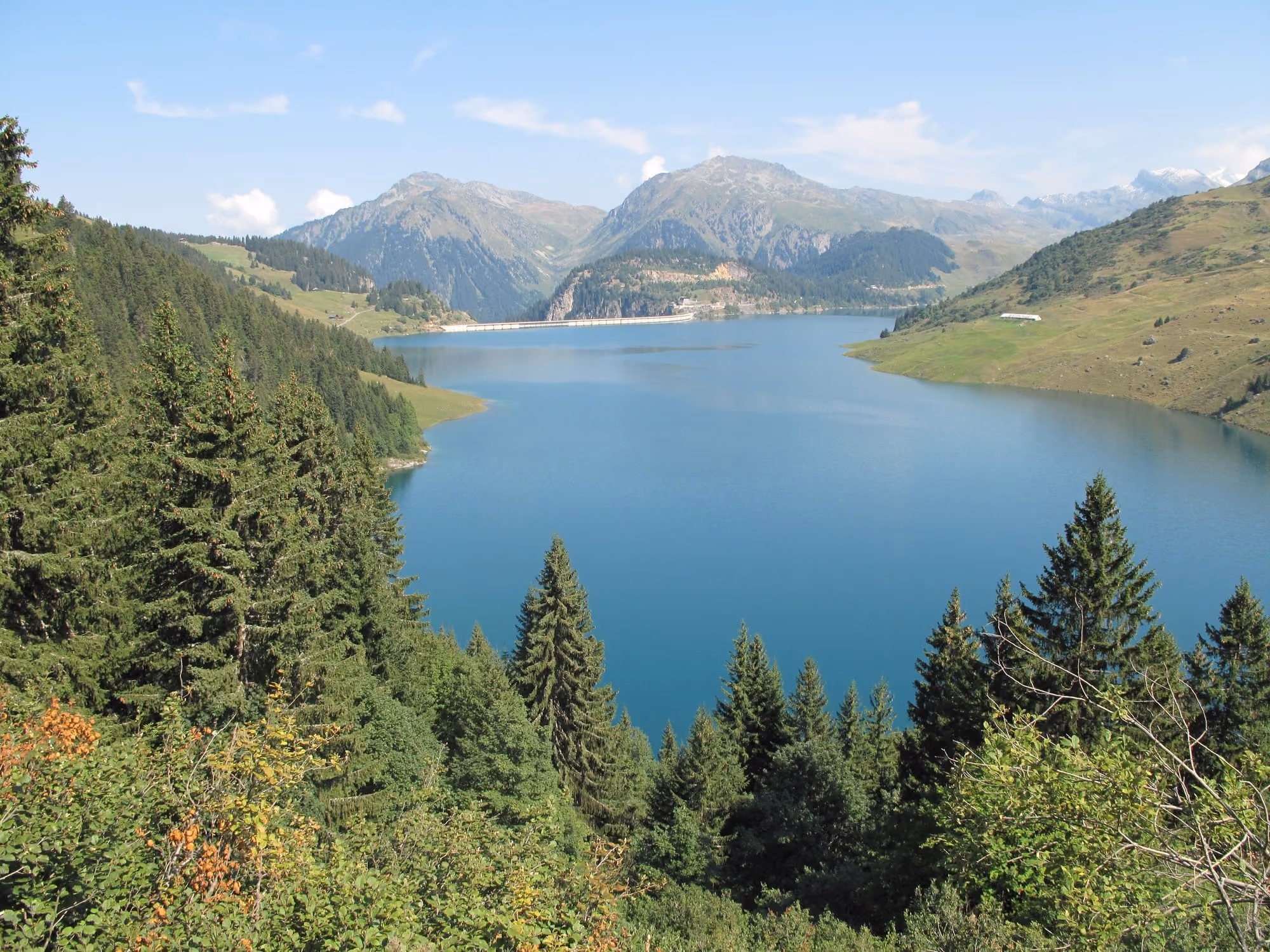 Cormet de Roselend, surplomb du lac